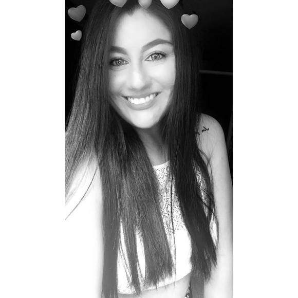 Meet your Posher, Dani - Picture 1 of 1